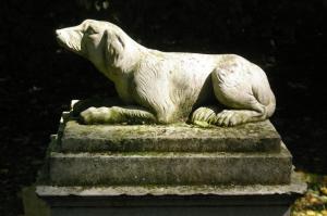 The Dog Monument  Made from Ketton Stone and erected by Earl Grantham in 1829. Copyright Carole Tyrrell